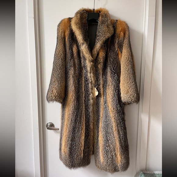 Jackets & Blazers - Vintage long fox fur coat